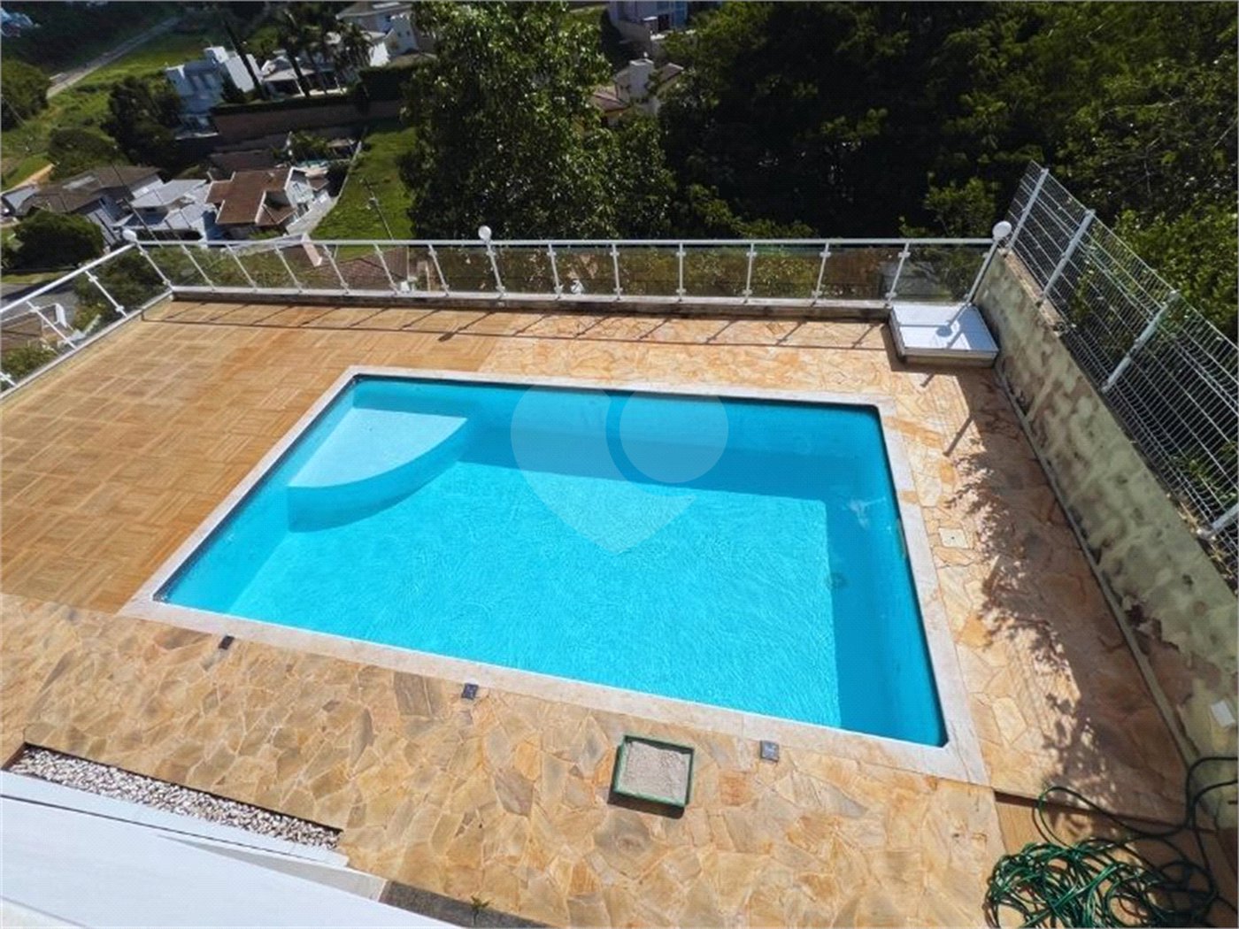 Apresento essa belíssima casa no Condomínio Delle Stelle - Louveira SP