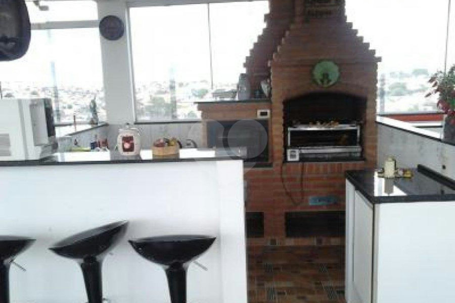 Sobrado à venda com 4 quartos, sendo 2 suítes, em Penha, São Paulo, SP