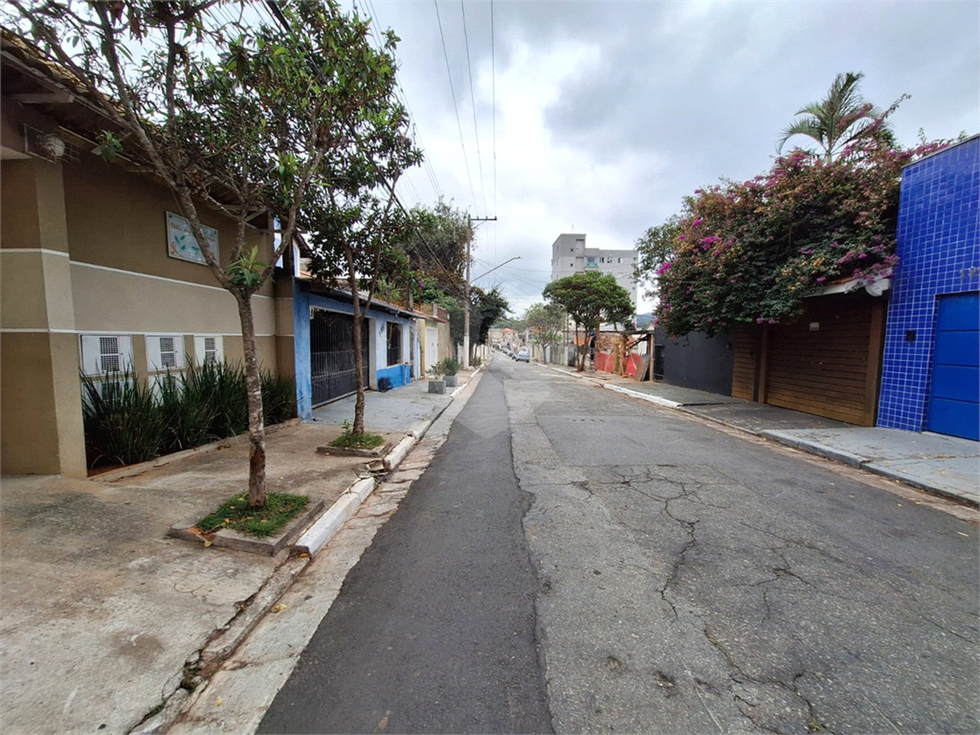 Casa Térrea à venda com 5 quartos, sendo 3 suítes,  em Vila Mazzei, São Paulo, SP