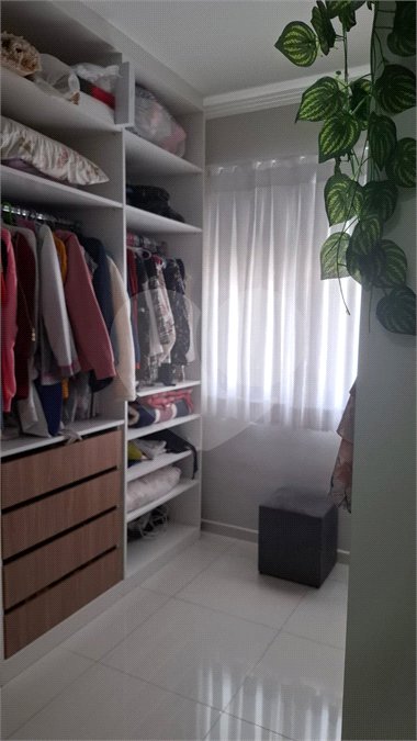 Casa à venda com 3 suítes no condomínio Villa das Flores, Mogi das Cruzes - SP