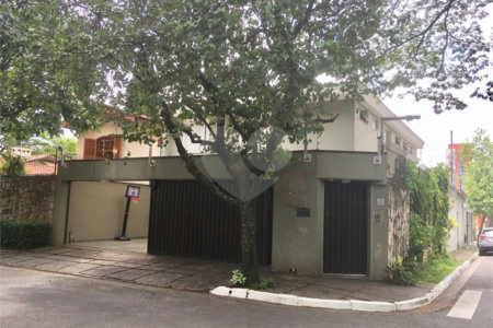Sobrado à venda com 4 quartos, sendo 3 suítes, em Brooklin, São Paulo, SP