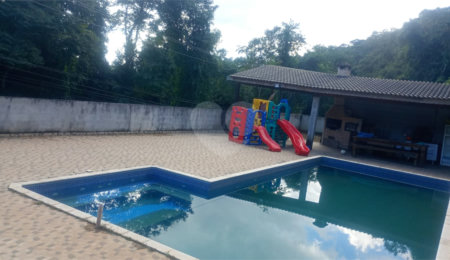 Condomínio para alugar com 3 quartos, sendo 1 suíte,  em Caraguatá, Mairiporã, SP