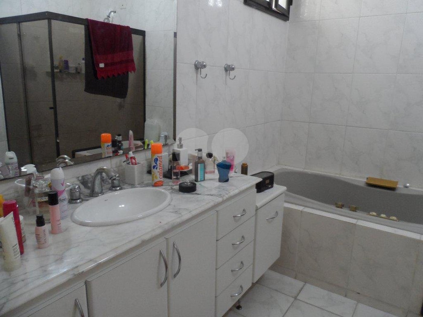 Sobrado à venda com 5 quartos, sendo 3 suítes, em Interlagos, São Paulo, SP