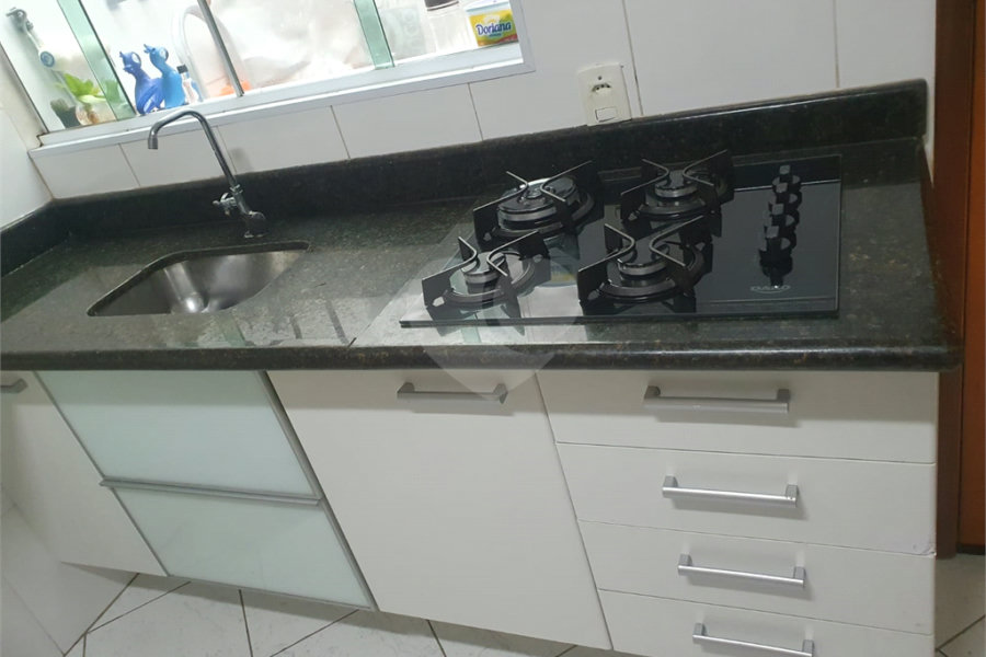 Casa à venda com 2 suítes no condomínio Residencial Maracujás, São Paulo - SP