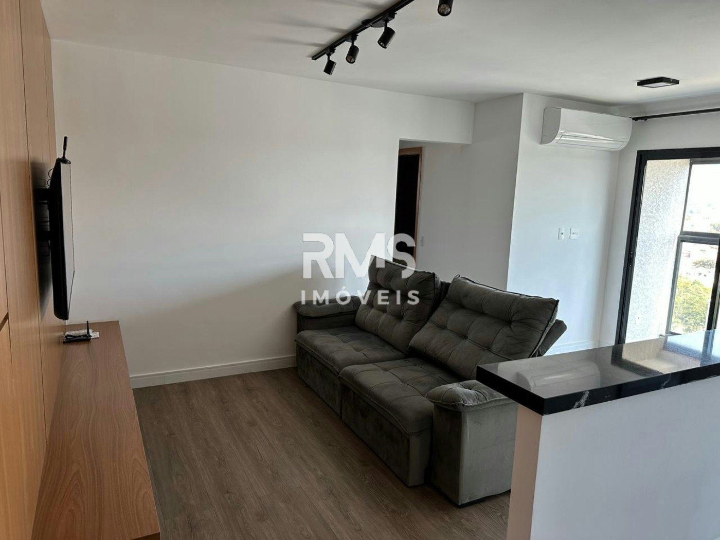 Apartamento à venda ou para alugar com 2 quartos, sendo 1 suíte,  em Itu Novo Centro, Itu, SP
