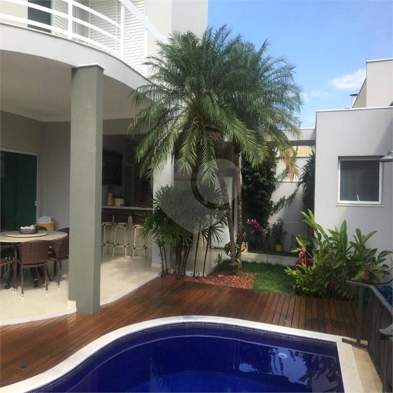 Casa à venda com 3 suítes no condomínio Jardim Vila Paradiso, Indaiatuba - SP