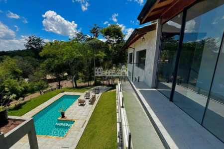 Casa à venda com 4 suítes no condomínio Portal Ouro Verde, Atibaia - SP