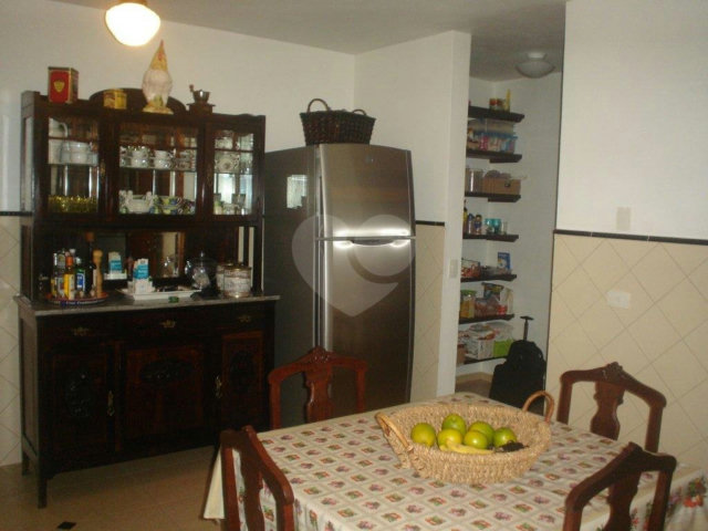 Casa à venda com 3 quartos, sendo 2 suítes,  no condomínio residencial Cantareira-pque Petropolis, Mairiporã - SP