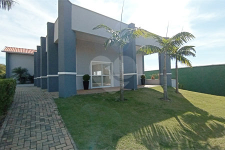 Casa à venda com 3 suítes no condomínio Vita Verdi, Valinhos - SP