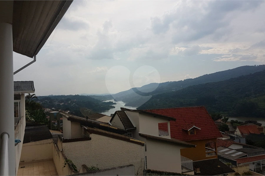 Casa à venda com 5 quartos, sendo 3 suítes,  em Serra da Cantareira, Mairiporã, SP