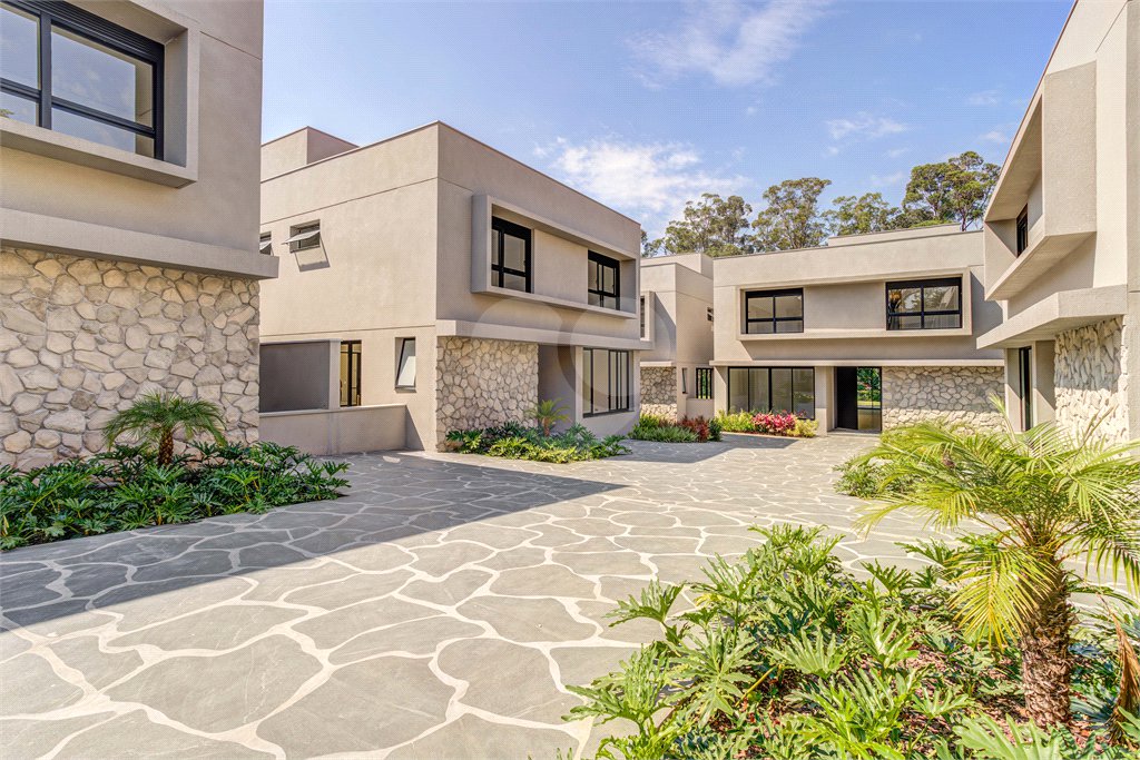 Casa à venda com 4 suítes no condomínio Hípica Max Garden, São Paulo - SP