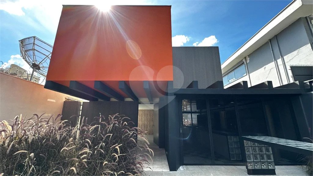 Casa Comercial disponível para venda e locação no Bairro Cidade Jardim em Piracicaba - SP.