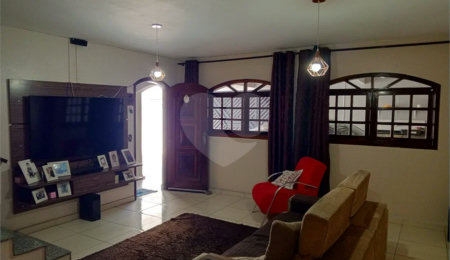Casa à venda com 3 quartos, sendo 1 suíte, em Parque Rodrigo Barreto, Arujá, SP