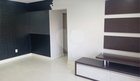 Apartamento à venda com 3 quartos, sendo 1 suíte,  em Vila Oliveira, Mogi das Cruzes, SP