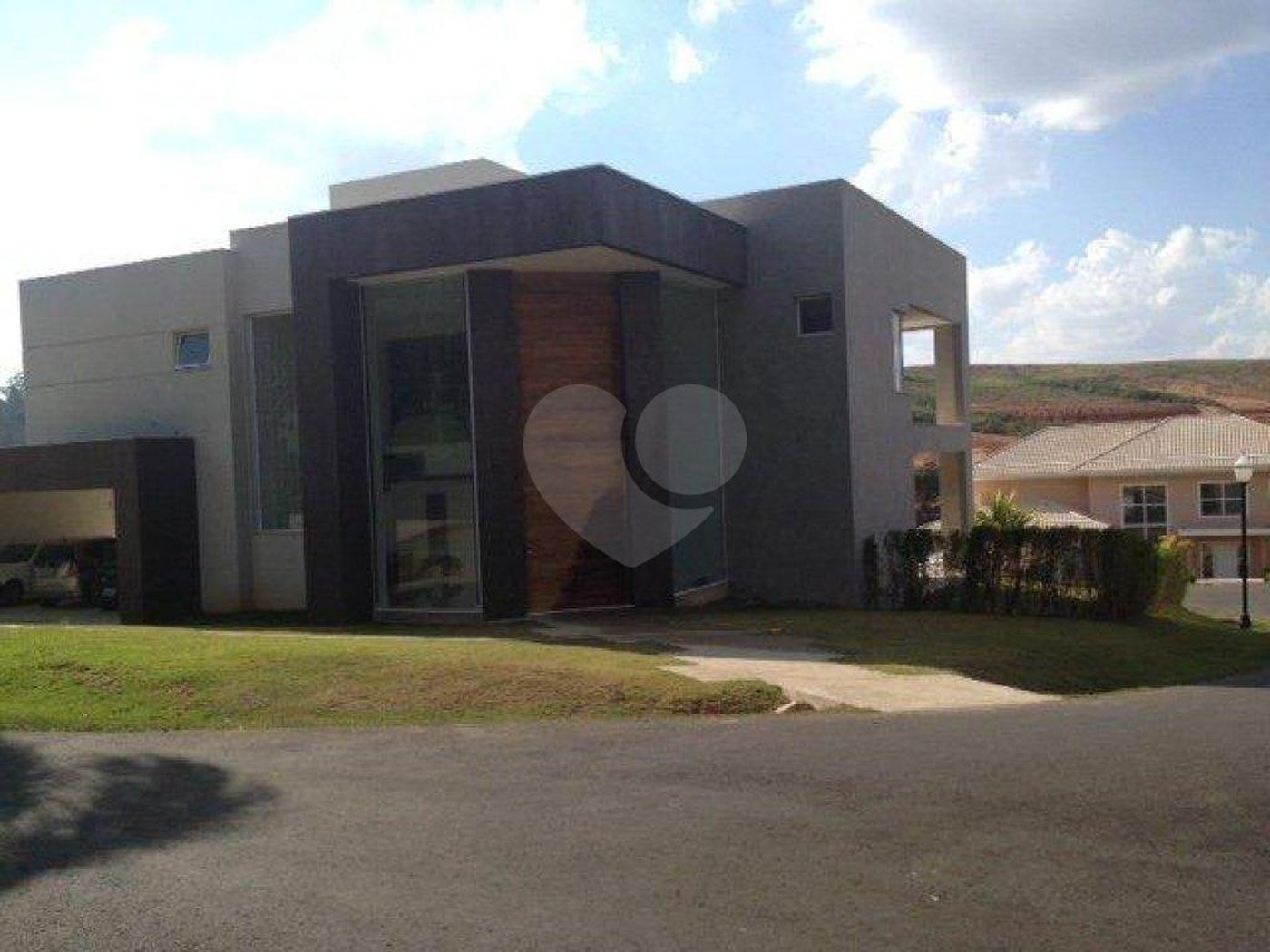 Sobrado à venda com 4 suítes em Posse Nova, Itupeva, SP