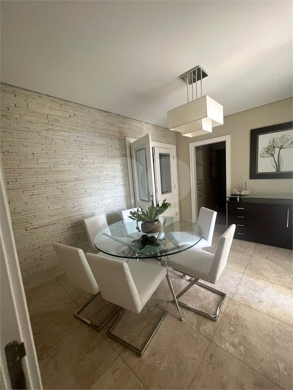 Apartamento à venda com 4 quartos, sendo 2 suítes,  em Vila Oliveira, Mogi das Cruzes, SP