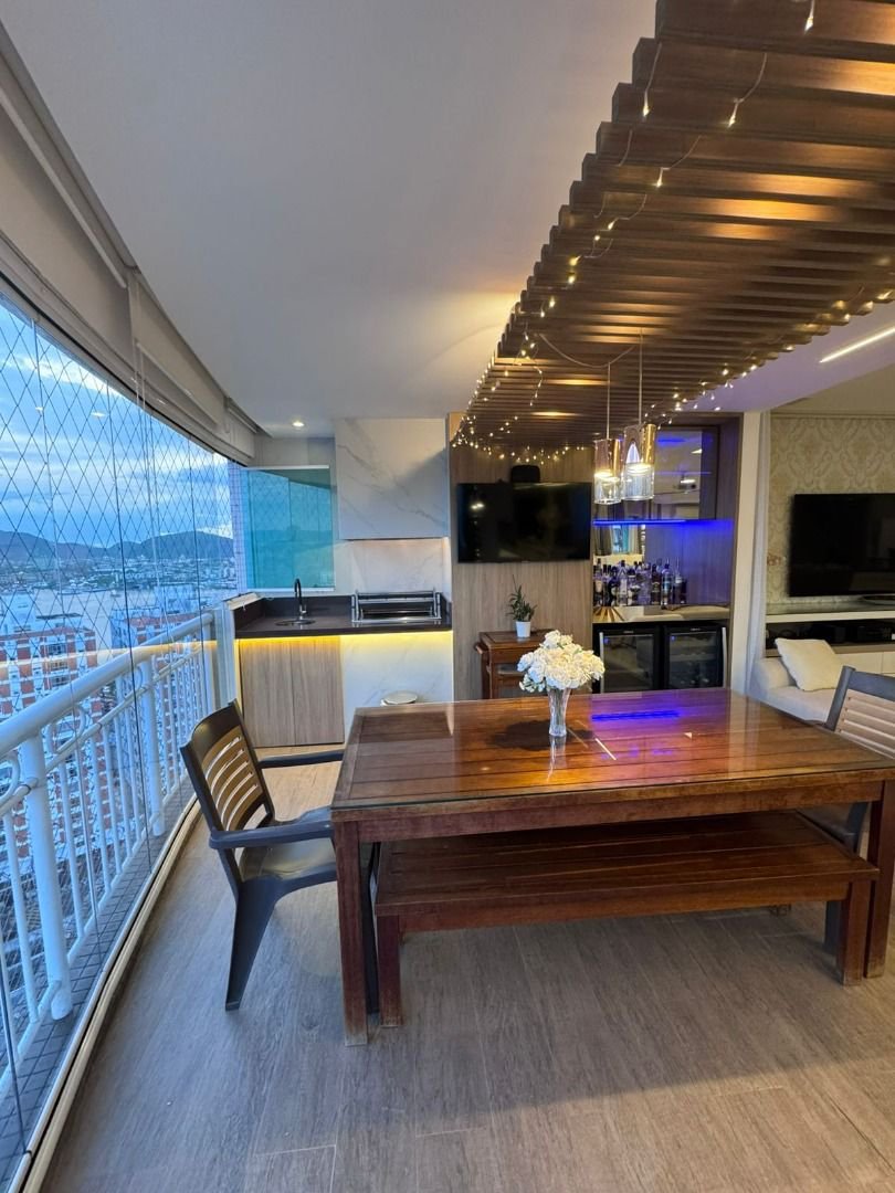 Apartamento com 3 dormitórios à venda, 200 m² por R$ 3.180.000,00 - Ponta da Praia - Santos/SP