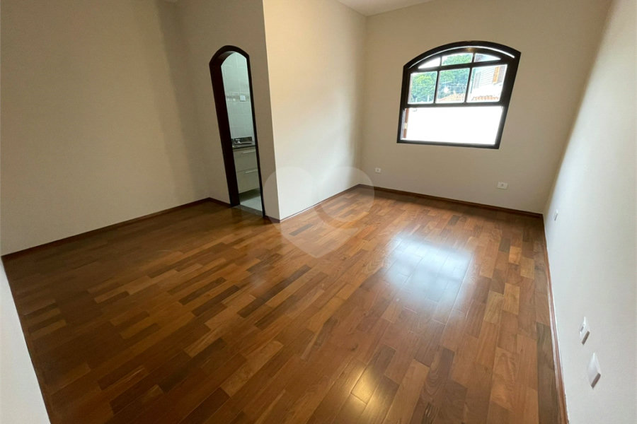 Sobrado à venda com 3 quartos, sendo 2 suítes, em Vila Palmeiras, São Paulo, SP