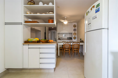 Apartamento à venda com 4 quartos, sendo 2 suítes, em Moema, São Paulo, SP
