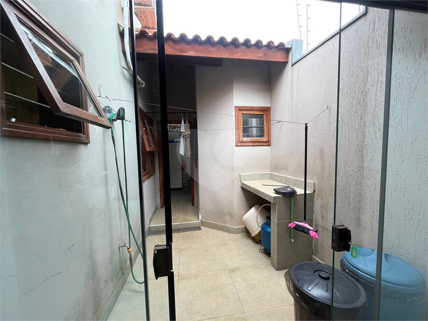 Casa à venda com 3 suítes em Jardim Shangri-lá, Itapetininga, SP
