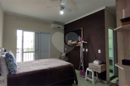 Casa à venda com 2 quartos, sendo 1 suíte, em Jardim São Lourenzo, Sorocaba, SP