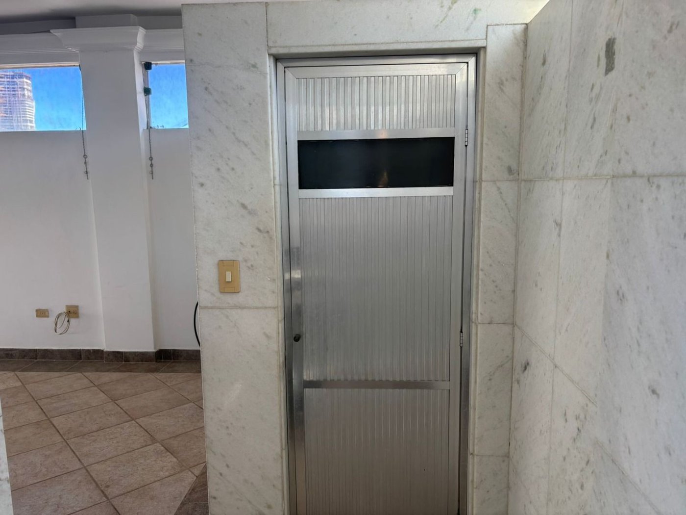 Casa com 3 dormitórios à venda, 330 m² por R$ 2.770.000,00 - Ponta da Praia - Santos/SP