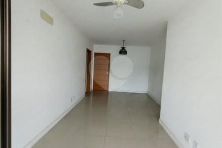 Apartamento para alugar com 3 quartos, sendo 1 suíte, em Rio Comprido, Rio de Janeiro, RJ