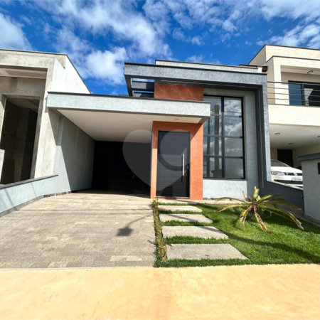 Casa à venda com 3 quartos, sendo 1 suíte, no condomínio Villagio Wanel, Sorocaba - SP