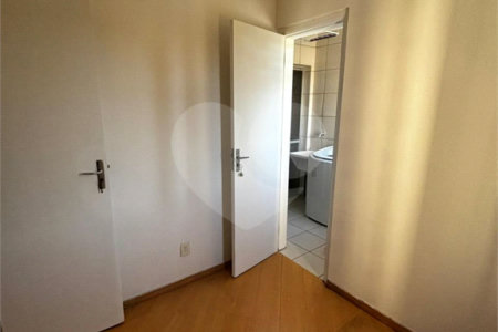 Apartamento à venda com 3 quartos em Caxingui, São Paulo, SP