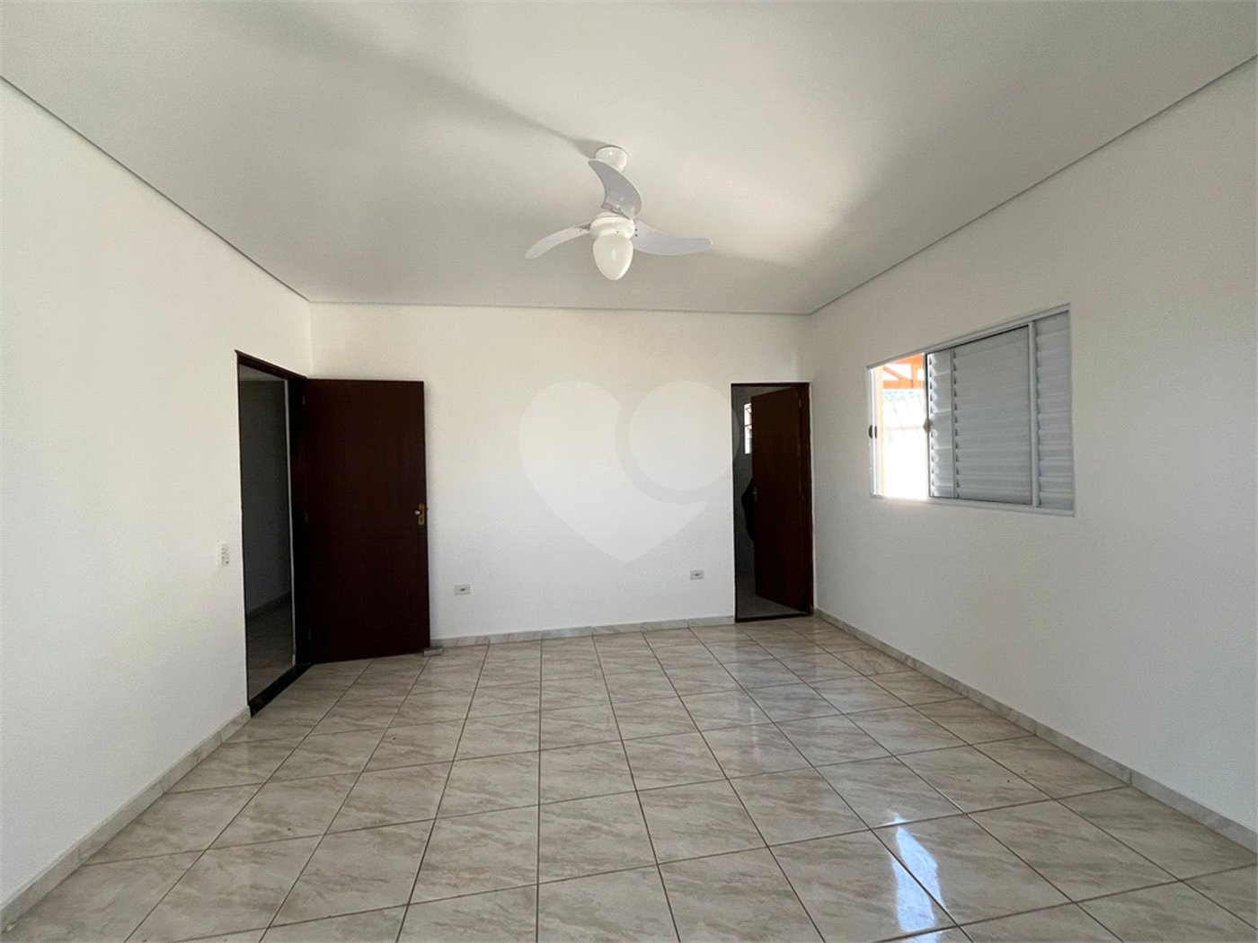 Casa à venda com 4 quartos, sendo 2 suítes, em Nova Cerejeira, Atibaia, SP