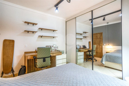 Sobrado à venda com 3 quartos, sendo 1 suíte,  em Vila Mariana, São Paulo, SP