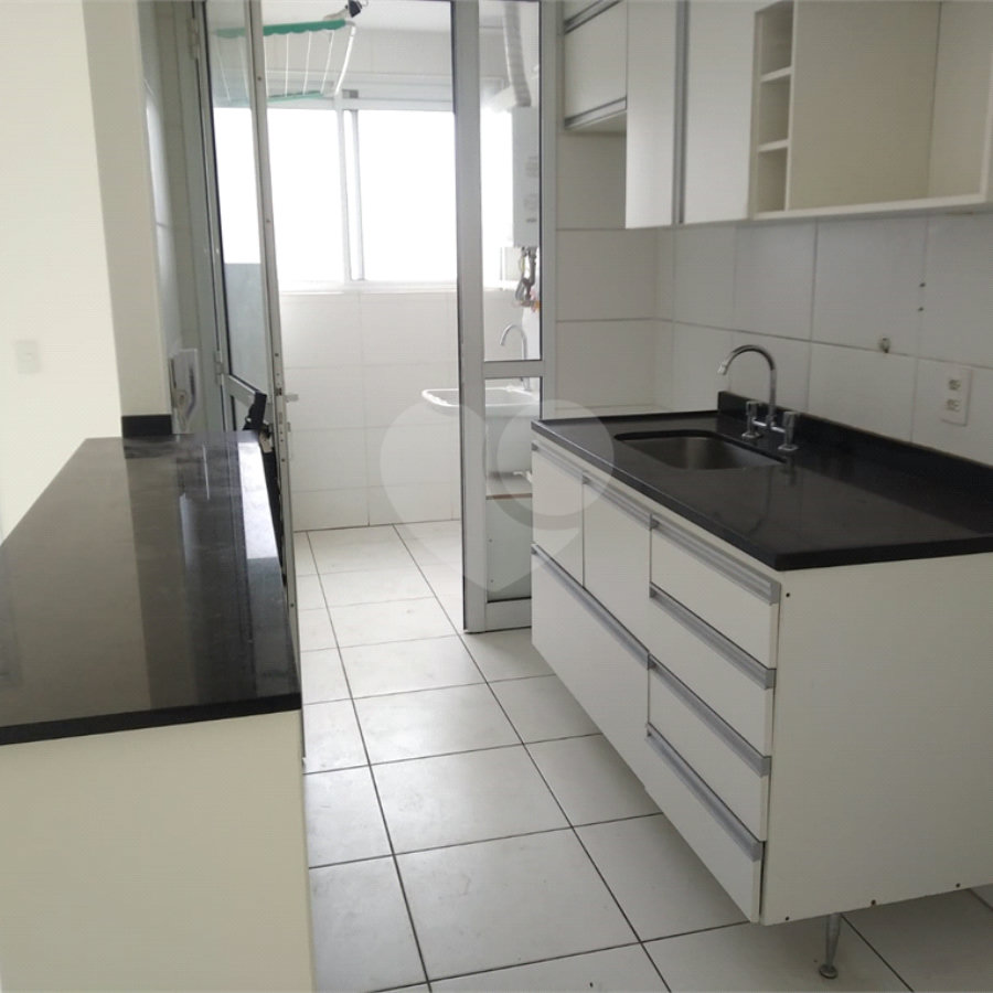 Apartamento para alugar com 2 quartos em Vila Anastácio, São Paulo, SP