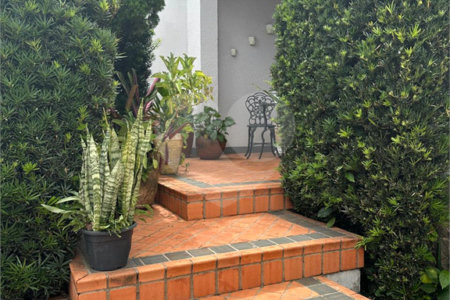 Casa à venda com 3 suítes no Centro, Atibaia, SP