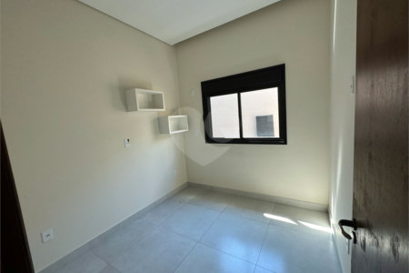 Casa à venda com 3 quartos, sendo 1 suíte, no condomínio Vila Ytu, Indaiatuba - SP
