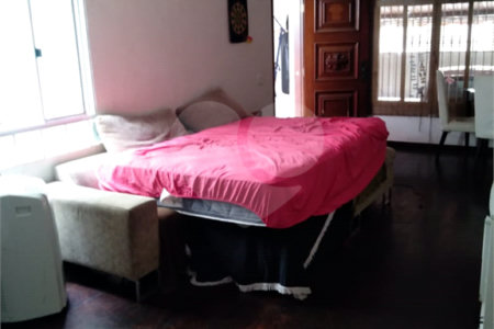 Casa à venda com 5 quartos, sendo 1 suíte,  em Cambuci, São Paulo, SP