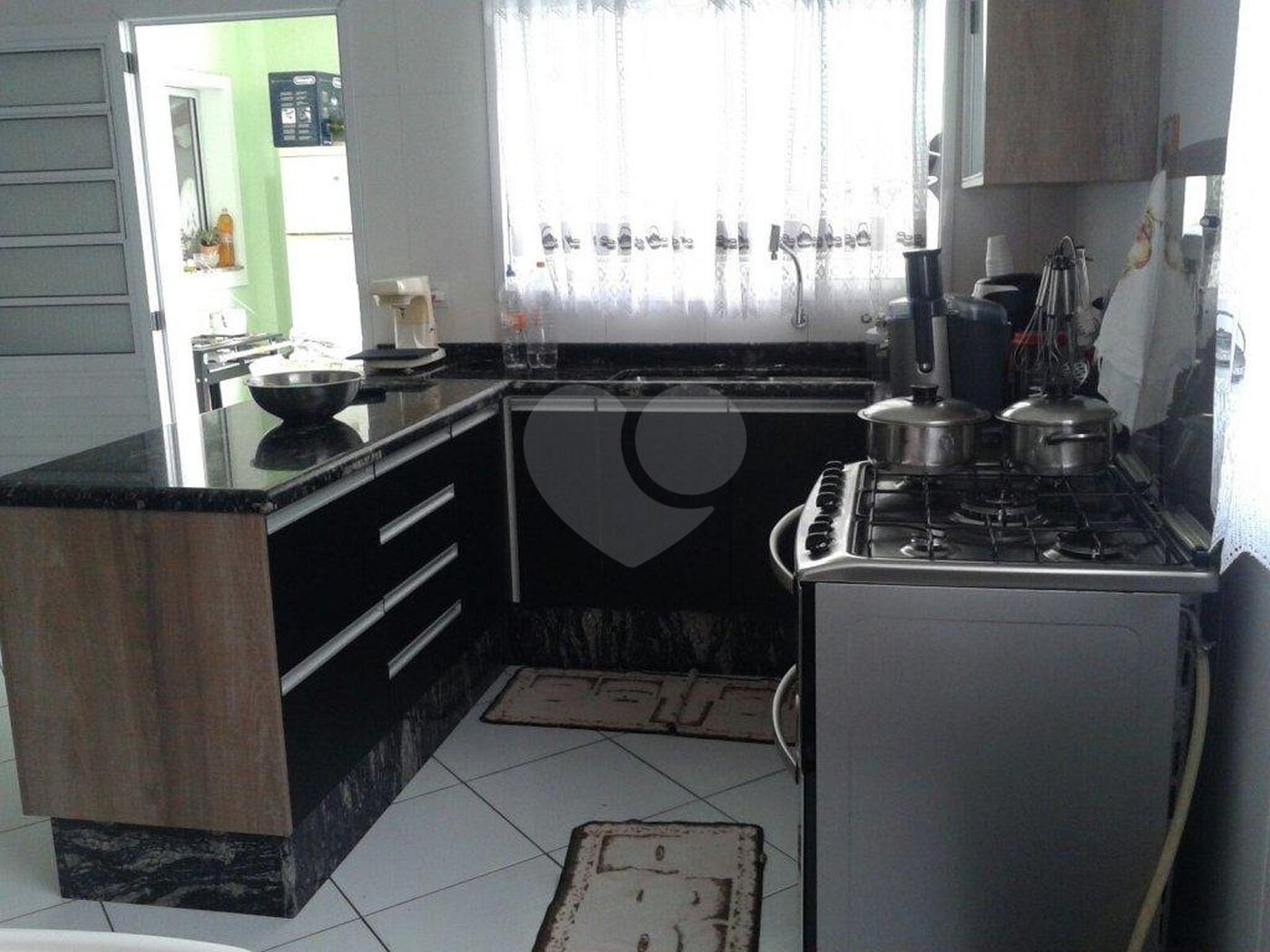 Sobrado à venda com 5 quartos, sendo 4 suítes, em Horto, São Paulo, SP