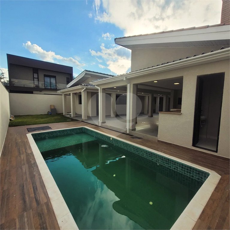 Casa à venda com 4 suítes em Nova Gardênia, Atibaia, SP