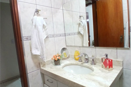 Casa à venda com 3 quartos, sendo 1 suíte, em Vila Rica, São Paulo, SP