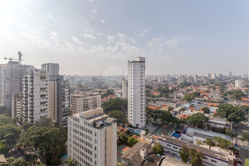 Cobertura à venda ou para alugar com 3 quartos, sendo 2 suítes,  em Campo Belo, São Paulo, SP