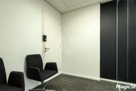 Sala comercial com 35m², 1 vaga, 1 banheiro, à venda na Barra Funda.