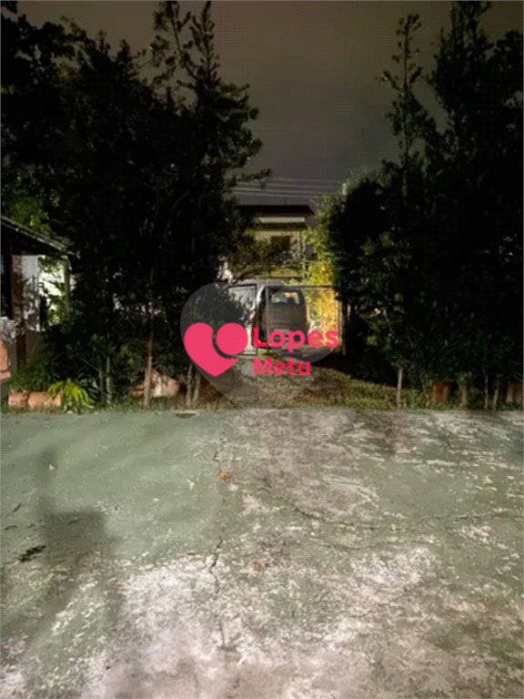 Casa à venda com 2 quartos no condomínio Portal da Serra, São José dos Campos - SP