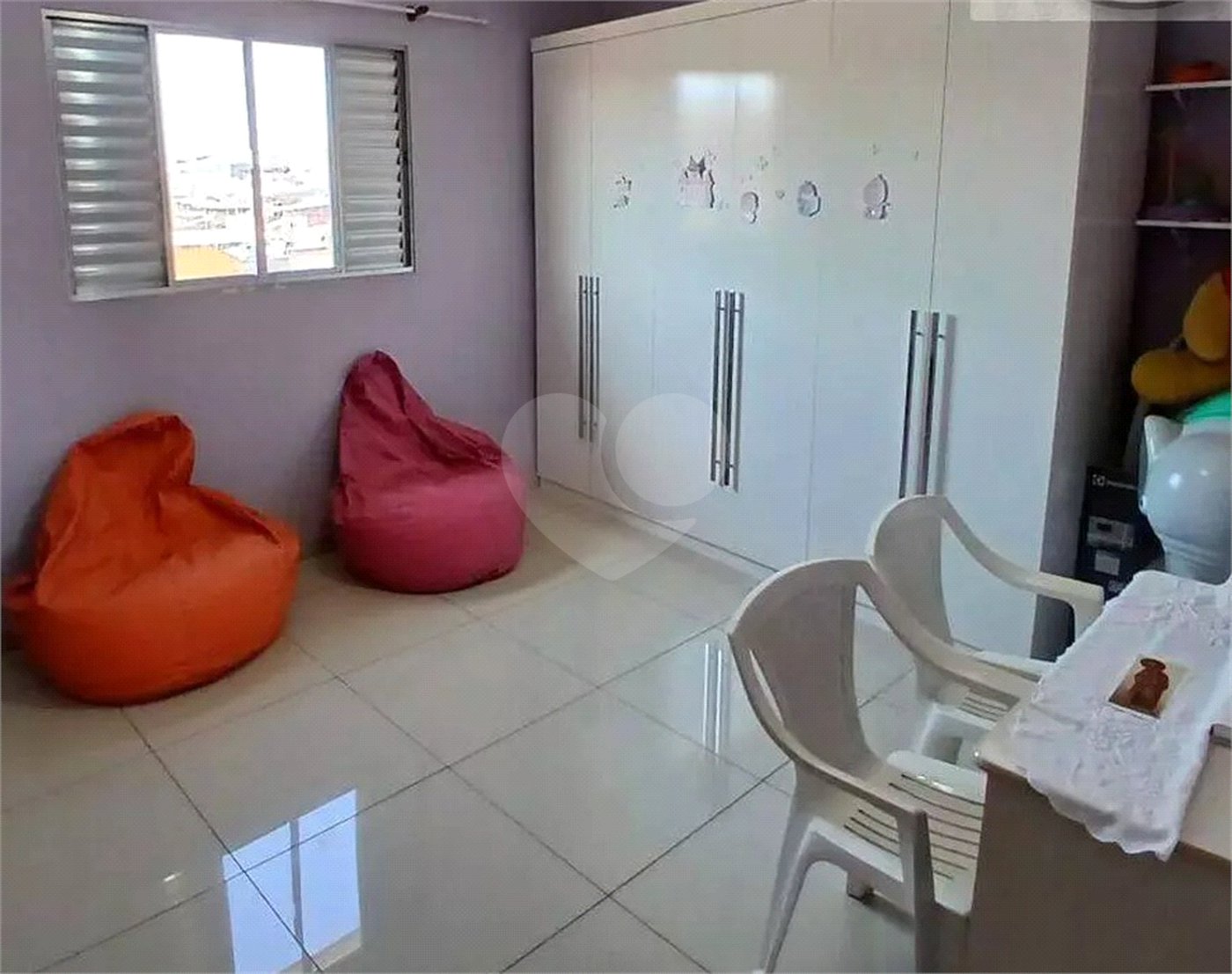 Sobrado à venda com 4 quartos, sendo 2 suítes, em Vila Santa Maria, São Paulo, SP