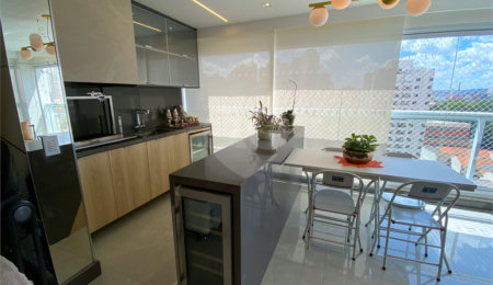 Apartamento à venda com 3 suítes em Vila Pompéia, São Paulo, SP