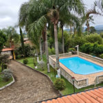 Casa à venda com 4 quartos, sendo 2 suítes,  em Country Residencial Felix, Bom Jesus dos Perdões, SP