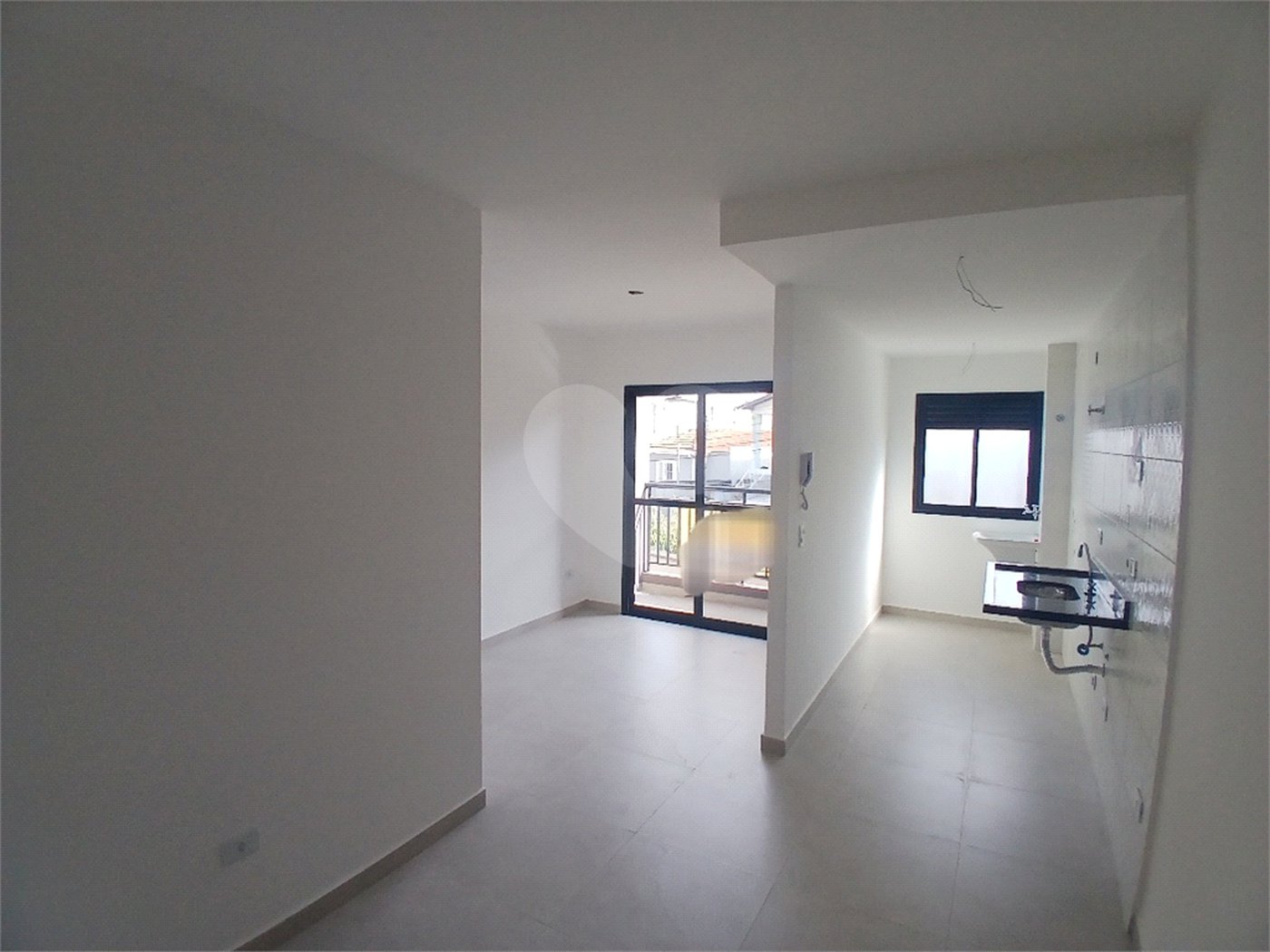 Casa à venda com 2 quartos no condomínio Sintra, São Paulo - SP