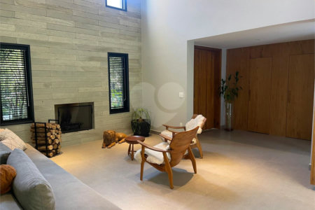 Casa à venda com 3 suítes no condomínio Reserva 8, São Paulo - SP
