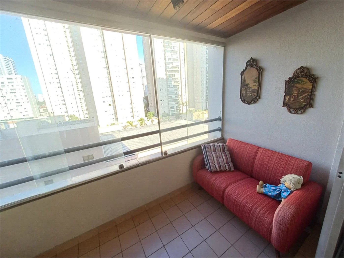Apartamento à venda com 3 quartos, sendo 1 suíte, em Jardim das Acácias, São Paulo, SP