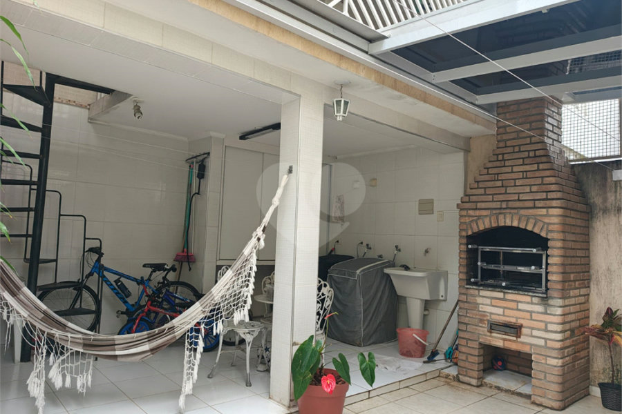 Sobrado à venda com 3 quartos, sendo 1 suíte,  em Tremembé, São Paulo, SP