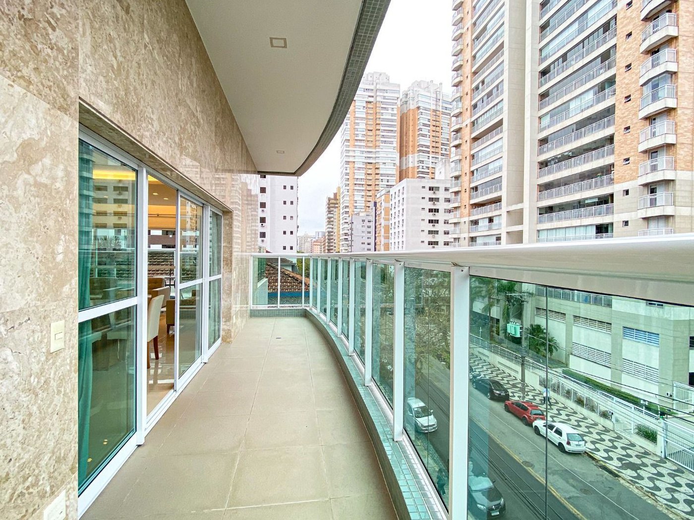 Apartamento com 2 dormitórios para alugar, 76 m² por R$ 7.000,00/mês - Gonzaga - Santos/SP