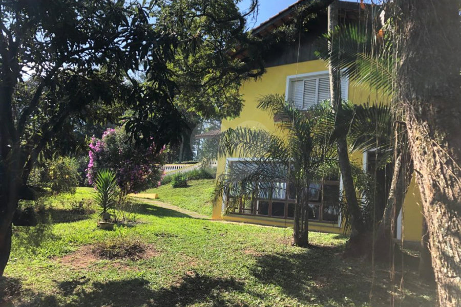 Casa Térrea à venda com 4 quartos, sendo 2 suítes, em Roseira, Mairiporã, SP